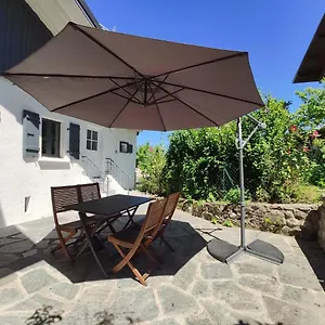 La Petite Maison - Maison De Village Hébergement de vacances Neuvecelle